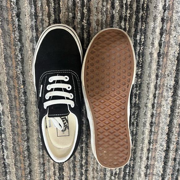 Vans shoes - Picture 2 of 2